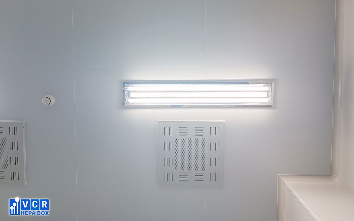 HEPA Box in Pharmaceutical Cleanroom